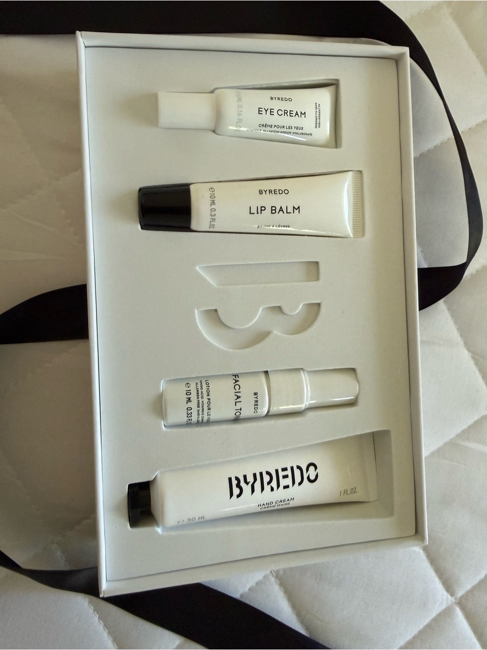 Byredo VIP Hydration Kit Gift Box - Picture 3 of 7